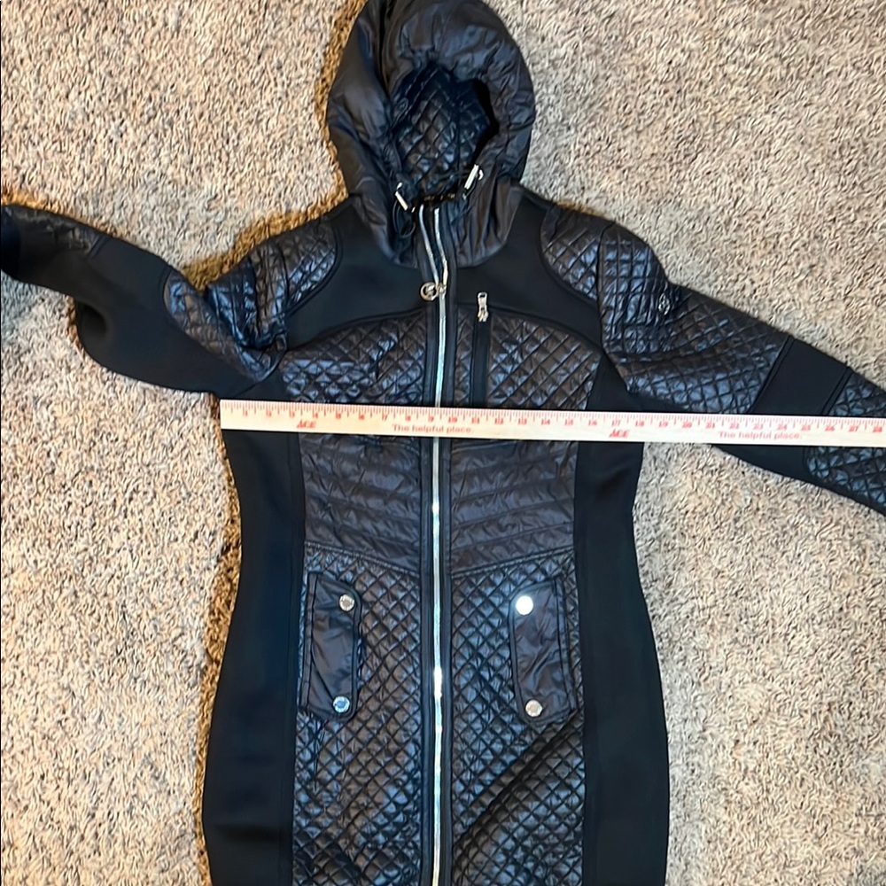 MICHAEL KORS Women's Black Mixed Media Coat Hooded Quilt Jacket Silver
Logo Sz S - Picture 16 of 16